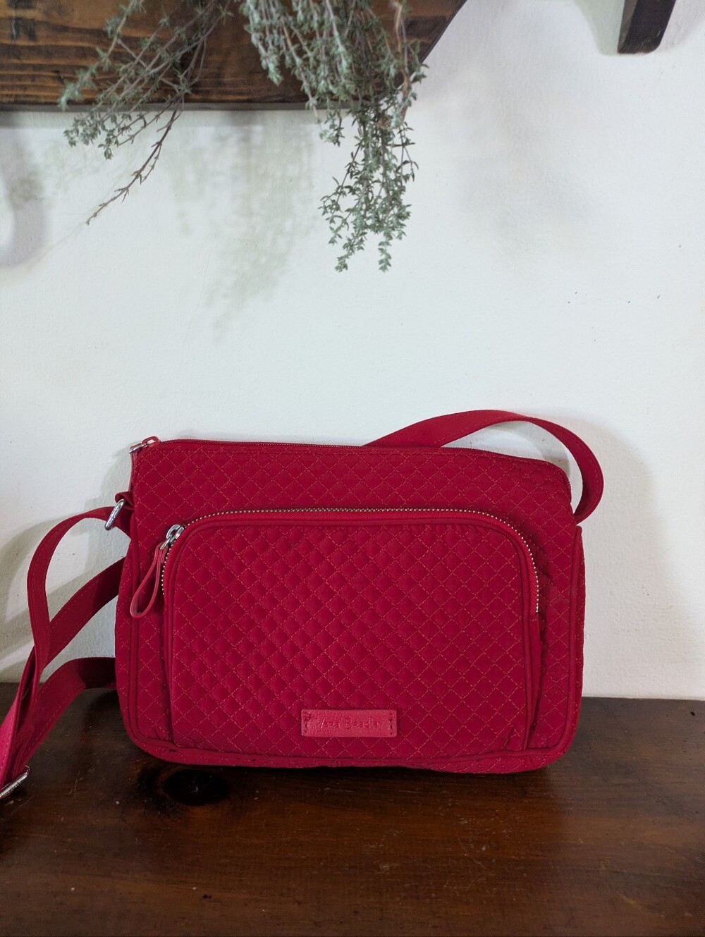 Vera Bradley Red Quilted RFID Little Hipster Crossbody Bag Classy Vibrant Style